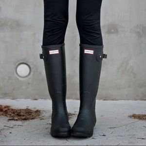 Lightly used Hunter Rain Boots!